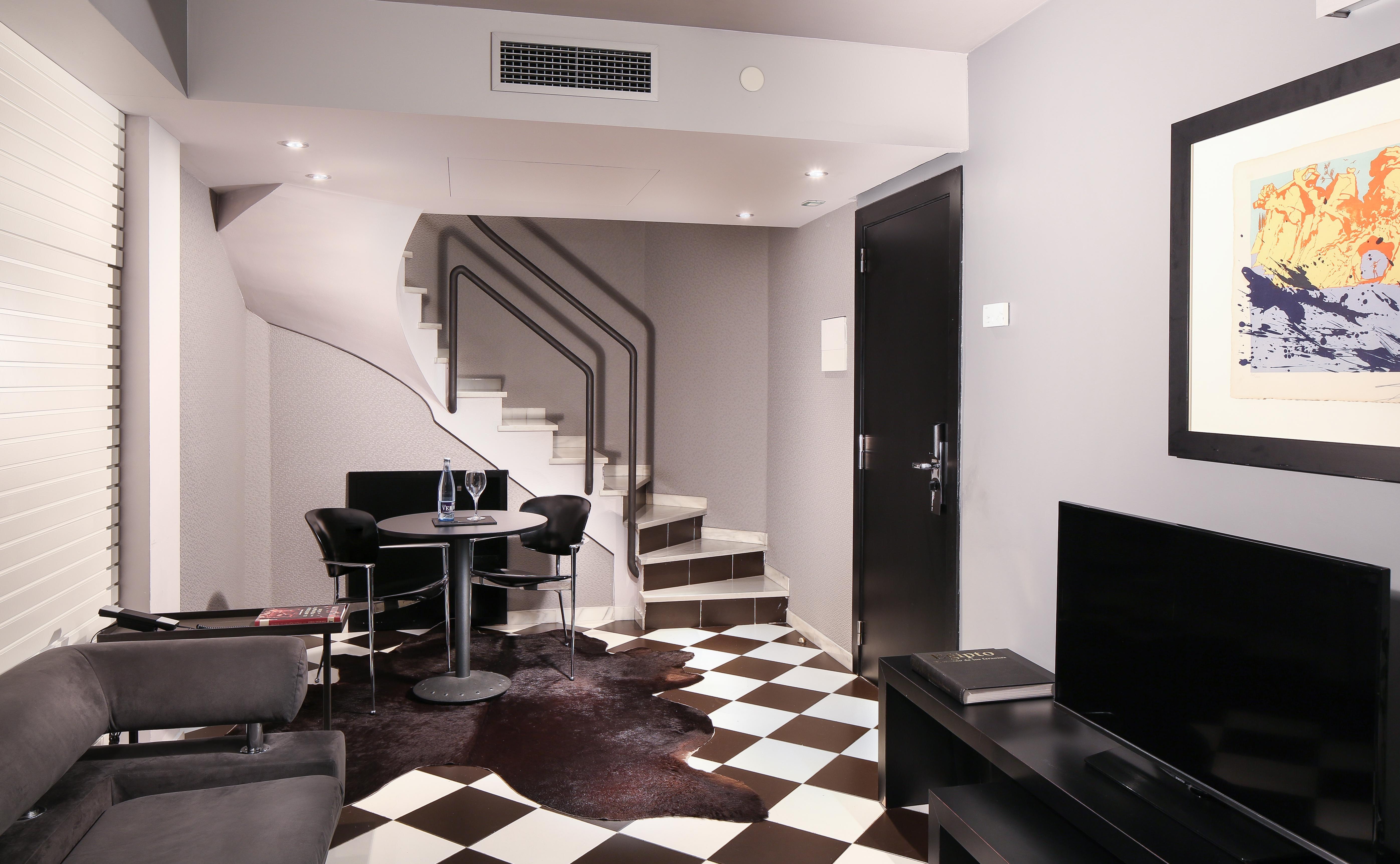 Hotel Gran Derby Suites, A Small Luxury Hotel Of The World Барселона Екстериор снимка