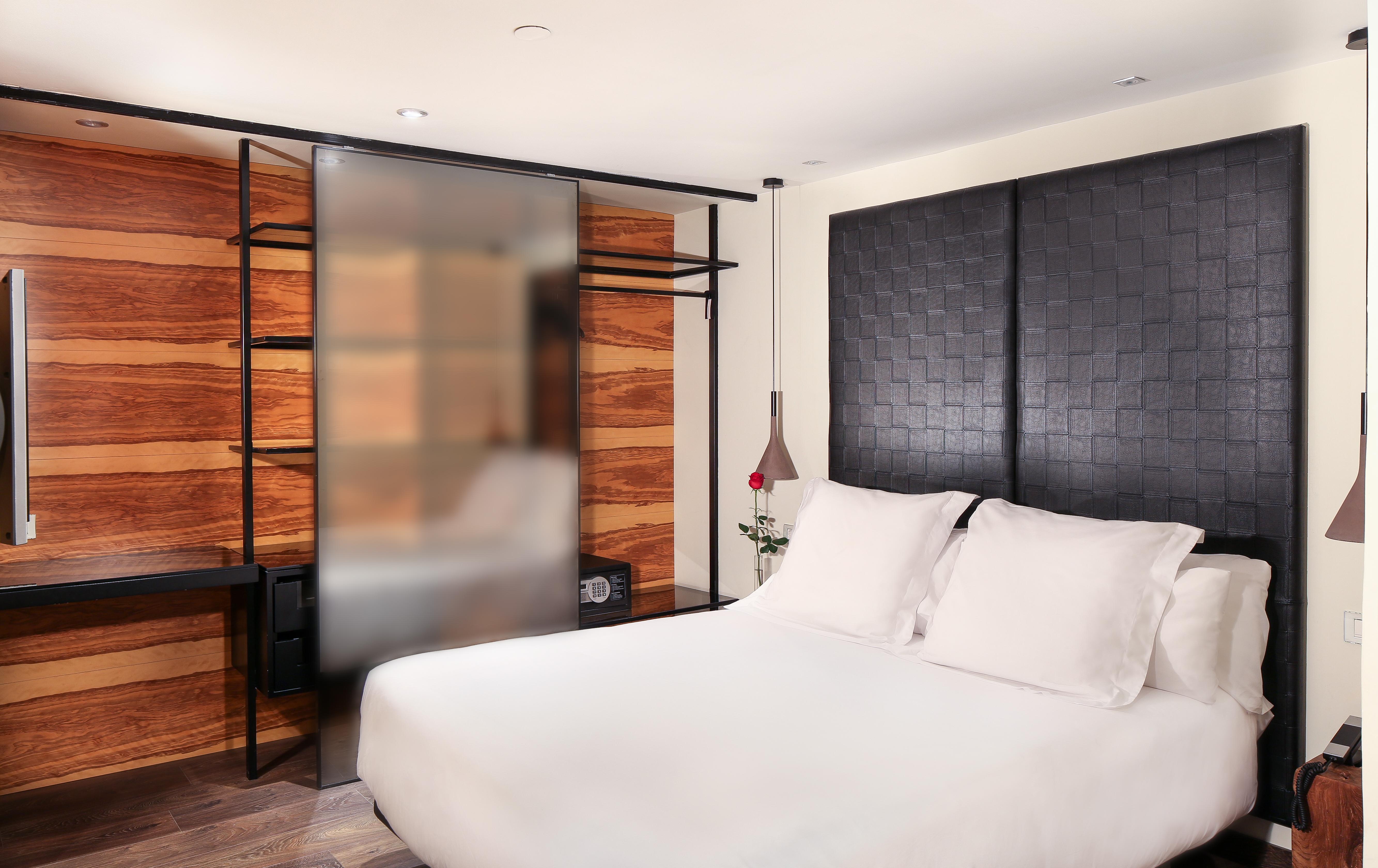 Hotel Gran Derby Suites, A Small Luxury Hotel Of The World Барселона Екстериор снимка