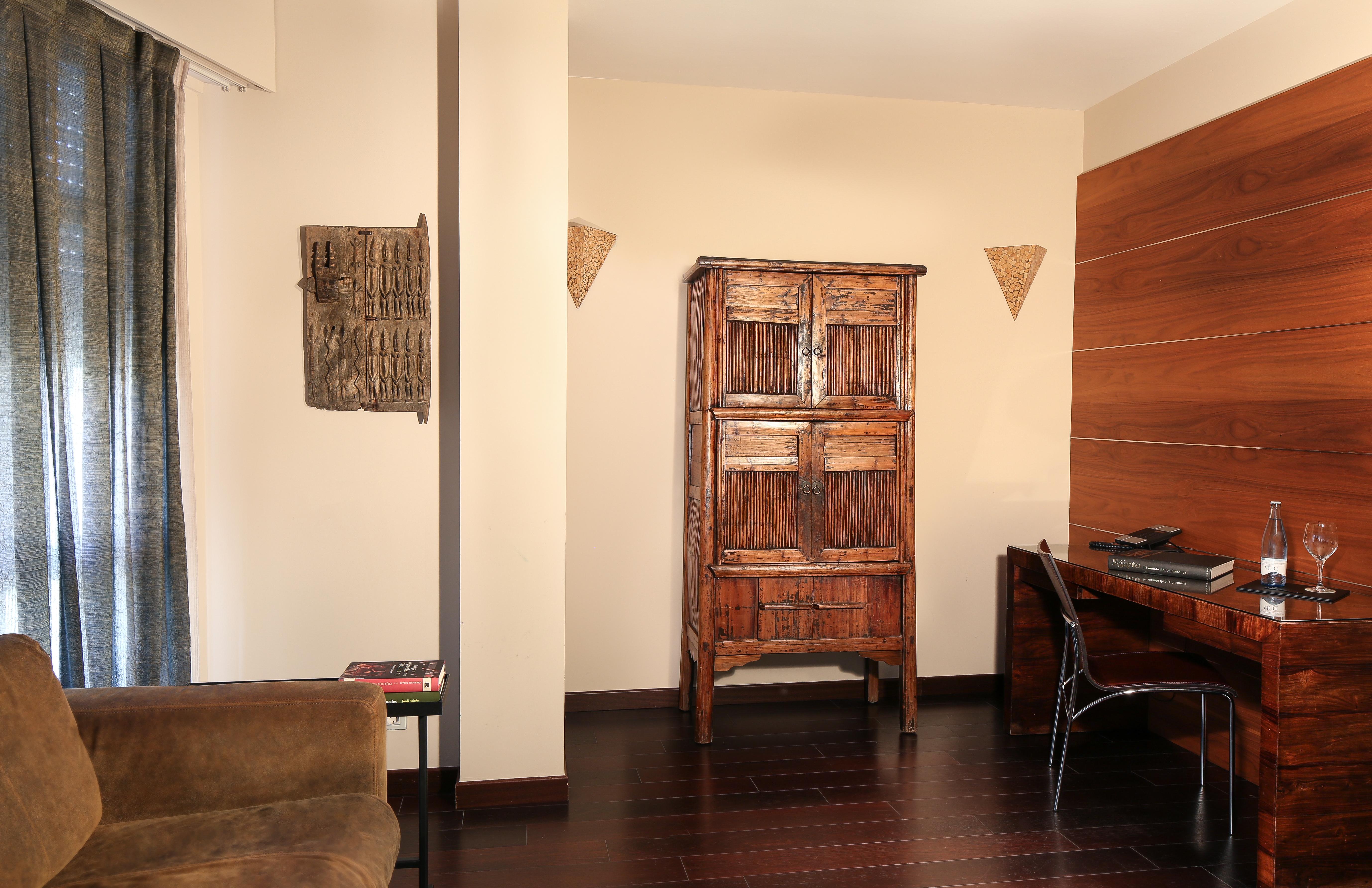 Hotel Gran Derby Suites, A Small Luxury Hotel Of The World Барселона Екстериор снимка