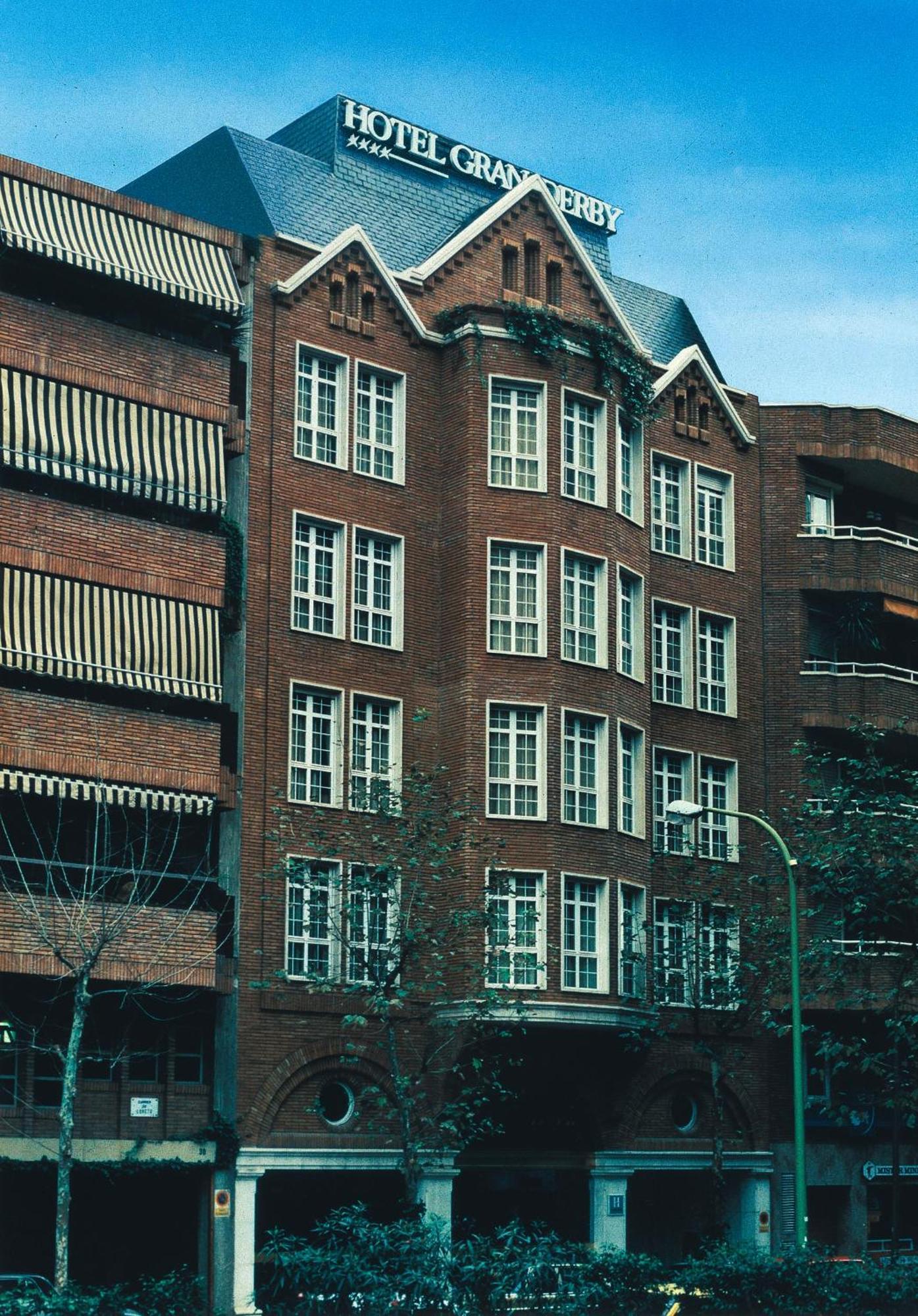 Hotel Gran Derby Suites, A Small Luxury Hotel Of The World Барселона Екстериор снимка