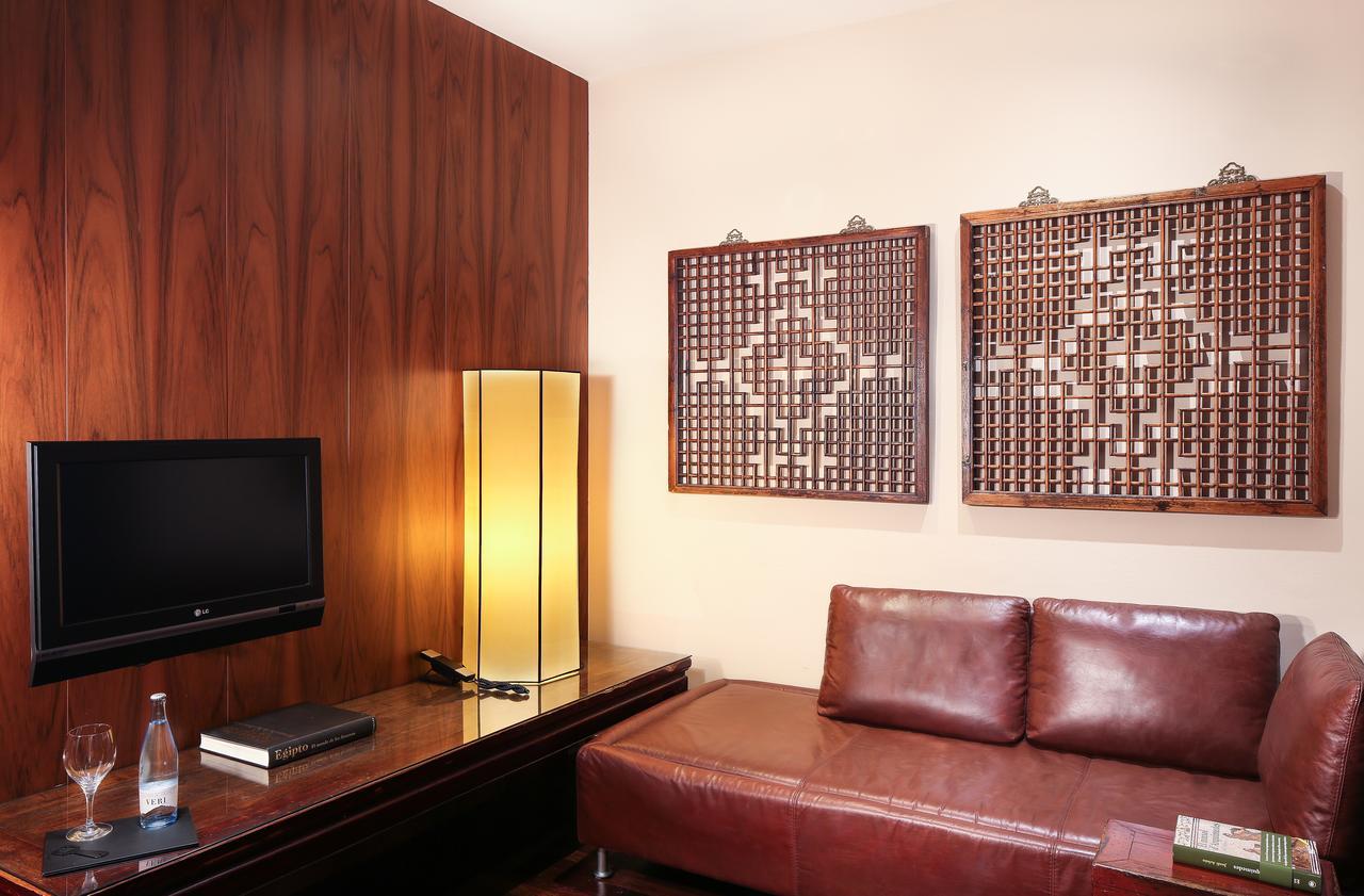 Hotel Gran Derby Suites, A Small Luxury Hotel Of The World Барселона Екстериор снимка